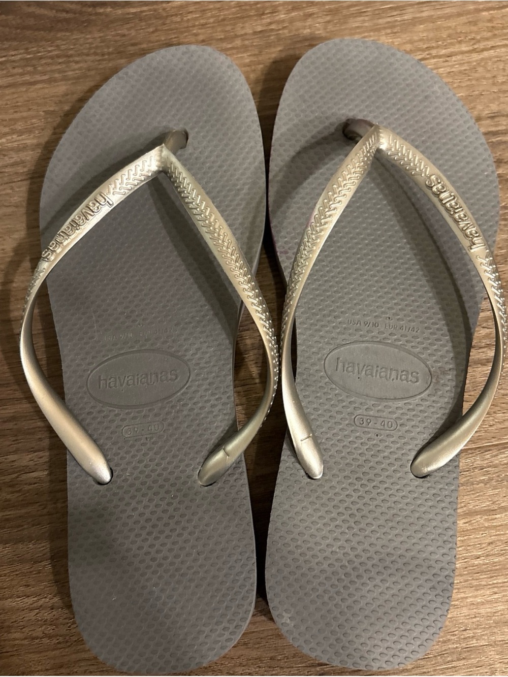 Havaianas Women's Flatform Flip Flops in Gray with Slim Straps